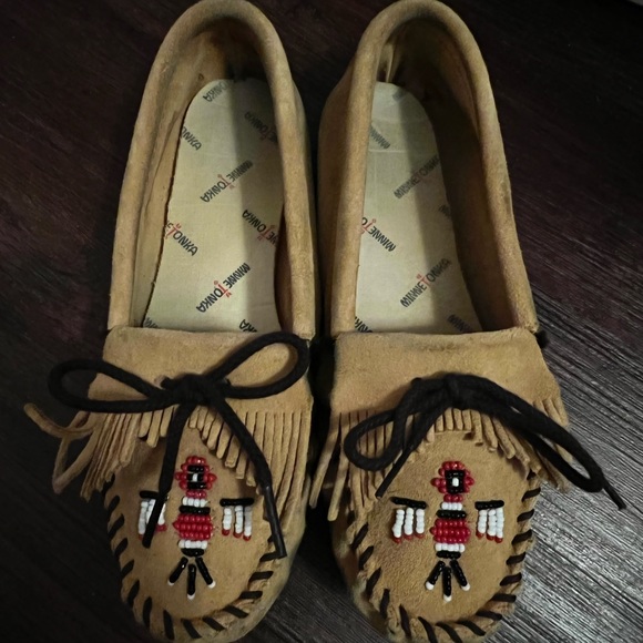 Minnetonka Thunderbird Tan Moccasins Size 7 - Picture 2 of 4
